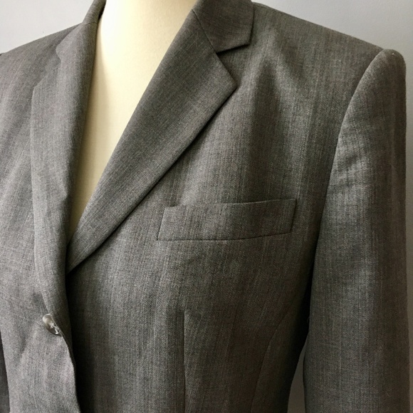 TALBOTS WOOL Button Up Blazer Gray Size 8 Petite - Picture 3 of 10